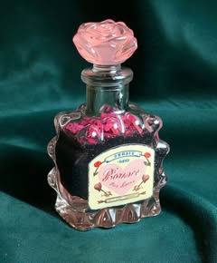 No photo description available.